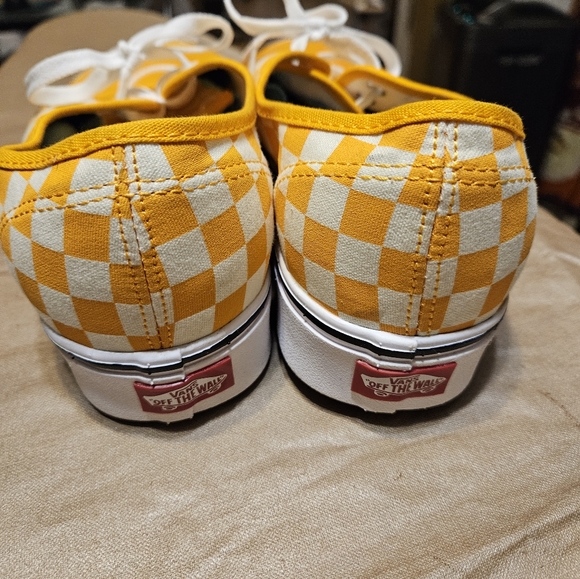 Vans Comfycush Checkerboard orange & white. NWOT. Women's 12, Men's 10.5 - Picture 4 of 7